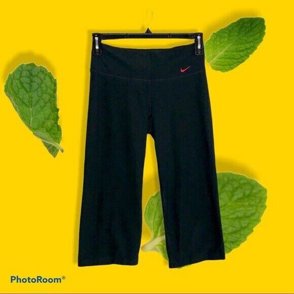 CLEARANCE Nike Women's Small Dri-Fit Capri Length Yoga Pants Black Red - Picture 1 of 8